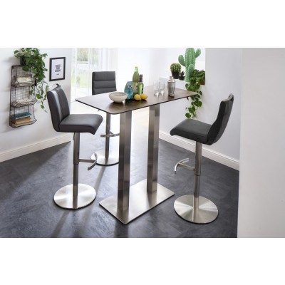 Zarina lll Bartisch 001