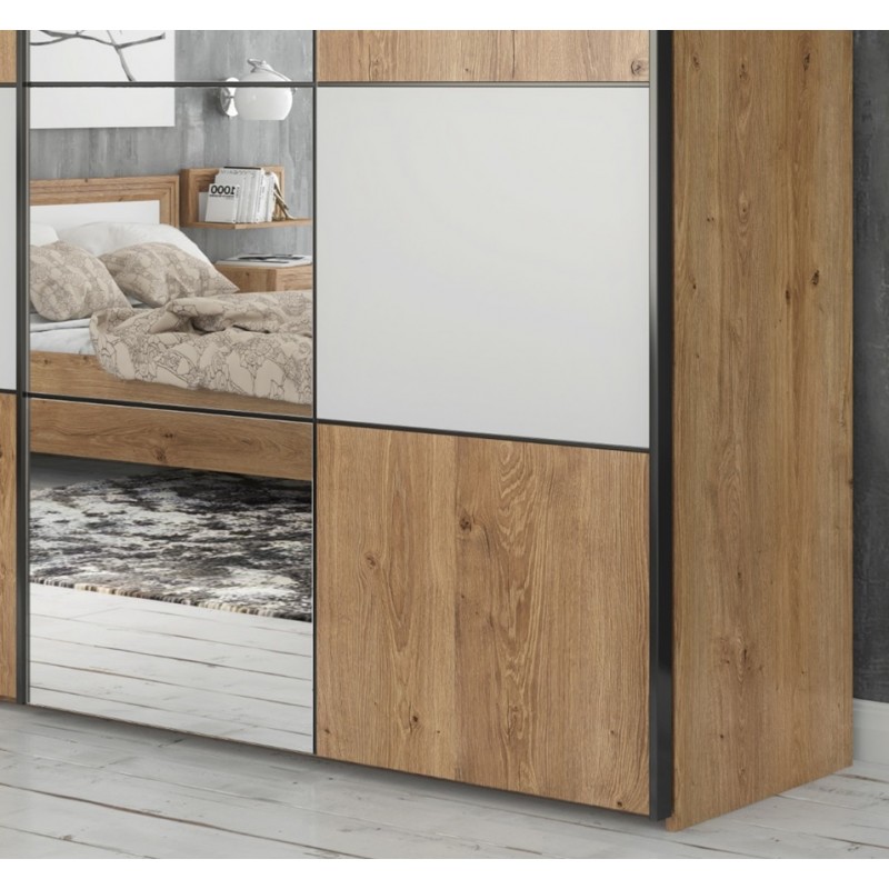 Charlotte Schrank 001